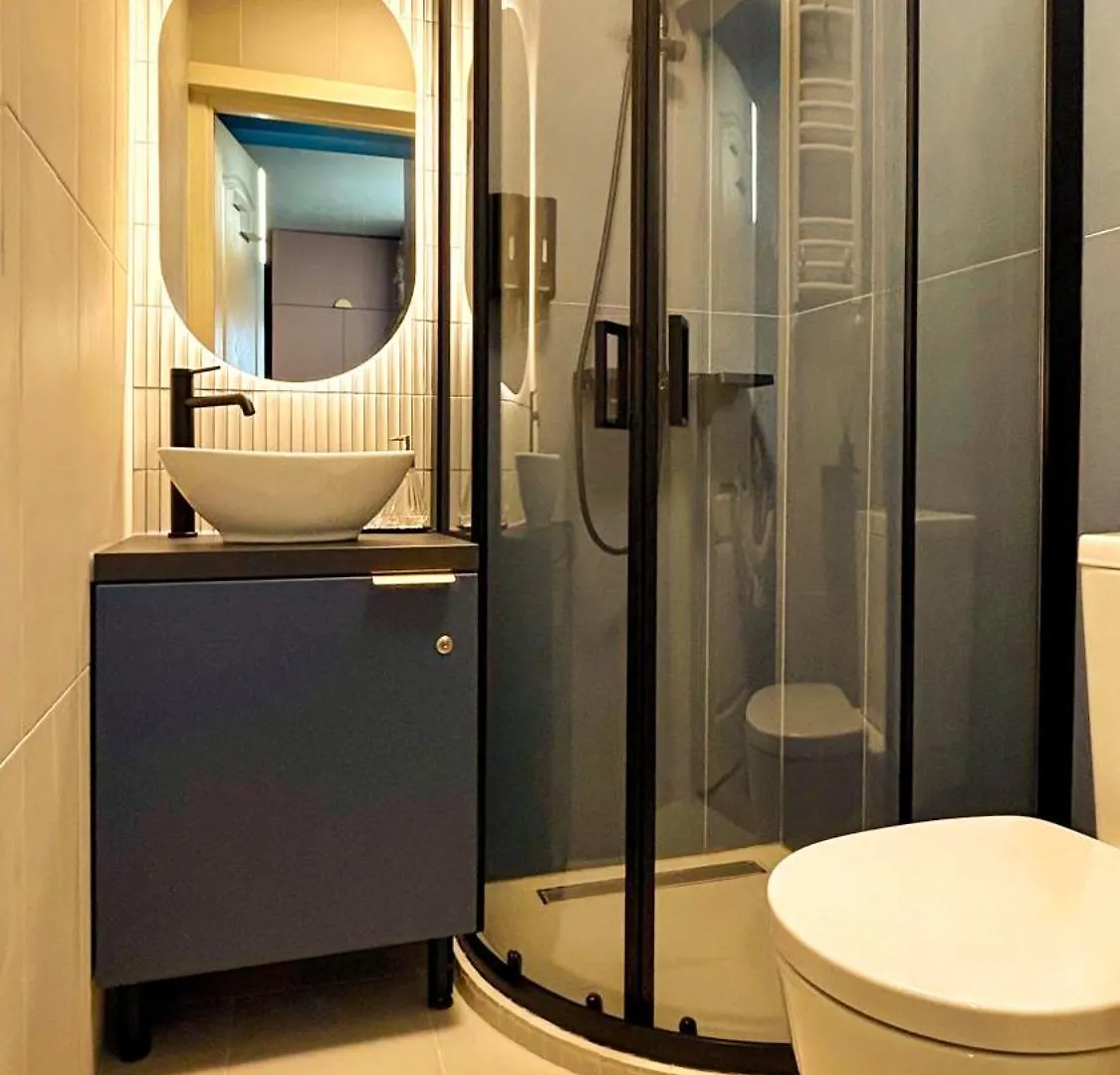 Apartment Aozora Central Studio Bucharest