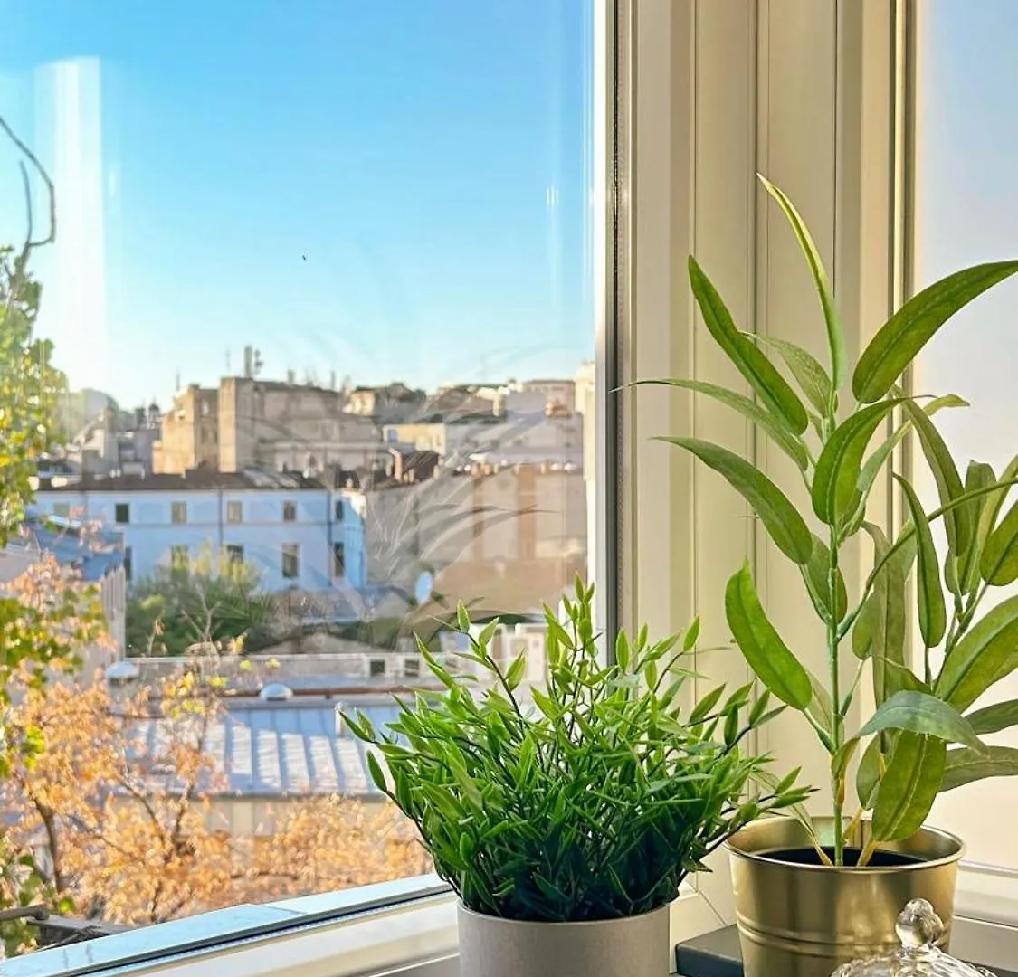 Apartment Aozora Central Studio Bucharest Romania